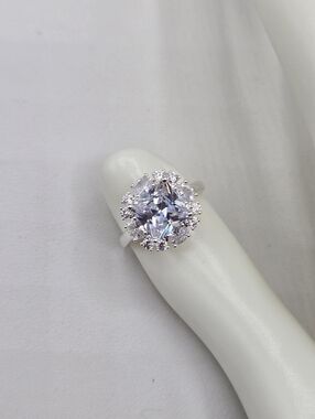 Swarovski Crystal Elements Silver Halo Ring Clear Size 6.5 Bridal Casual